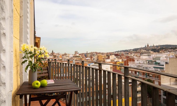 La Bordeta Apartment | Family-Friendly Casa Cosi - Sants with 9/10 Guest Rating