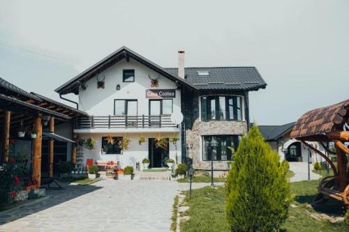 Valea Moldovei House | Casa Costea în Inima Bucovinei