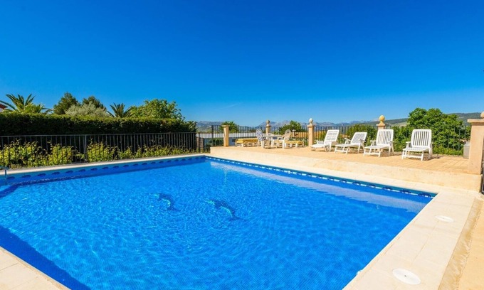 Arriate Villa | Relax at Casa Crisal Arriate: Pool, Spa & Family-Friendly