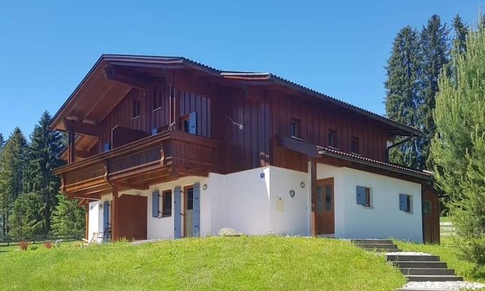 Lechbruck House | Casa Cubana - Cozy Retreat with Oceanfront Views