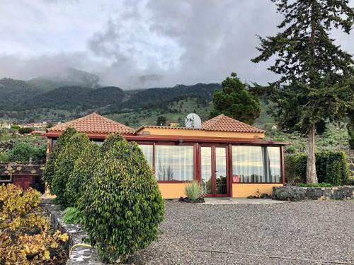 Las Manchas House | Discover Casa Cueva de las Palomas 2: Pet Friendly Retreat