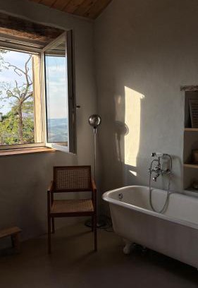 Sant'Elpidio a Mare Apartment | Casa Cunicchio: Guest Rated 9.6 with Family-Friendly Dining