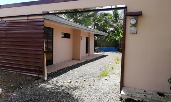 Parrita Apartment | Cozy Casa début Surf Place with Oceanfront Pool Access