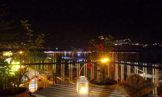 Giardini Naxos Apartment | Seafront Casa d'A..Mare: Breathtaking Beach Views Await