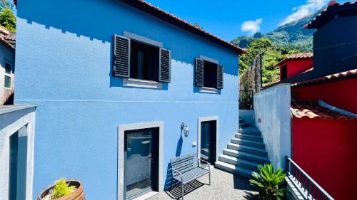 Sao Vicente House | Discover Casa d Avó 1937: Family-Friendly Retreat