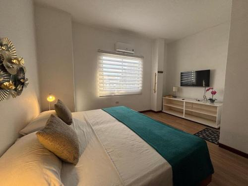 Puerto Baquerizo Moreno Hotel | Budget-Friendly Casa D´Cristhi with Family Amenities