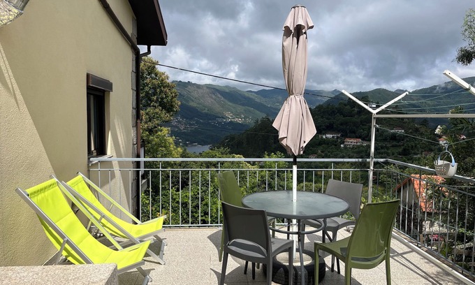Cova Apartment | Discover Casa de Casarelhos: River & Mountain Views Await