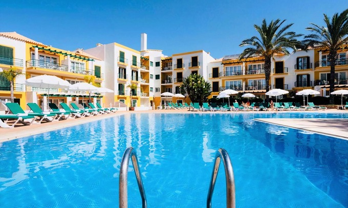 Tavira Apartment | Experience CASA D`SUL by HOMING: Family-Friendly Retreat