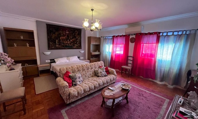 Freixo de Espada a Cinta Apartment | Pet-Friendly Retreat: Casa da Avó Maria Awaits You