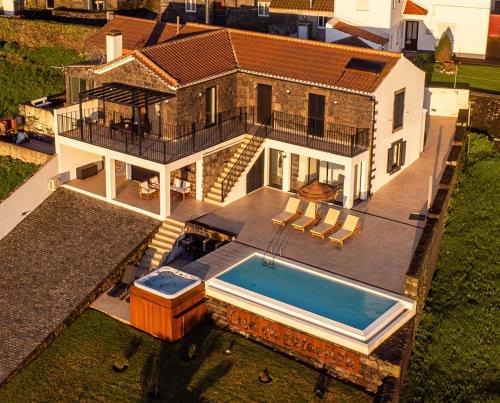Nordeste House | Relax at Casa da Belavista with Jacuzzi & Ocean Views
