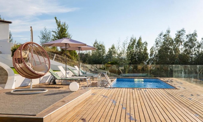 Penacova House | Discover Casa da Bina: Pet-Friendly with Ocean Views