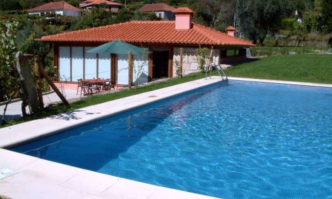 Bico Cottage | Inviting Good Fountain House with Pool and Kitchen Amenities