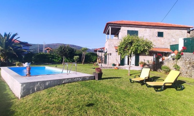 Vale de Cambra House | Relax at Casa da Boa Vista em Viadal - Rated 9.8/10