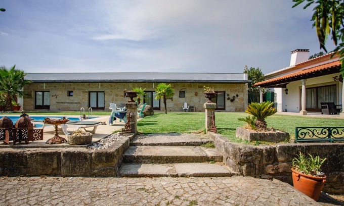Viseu House | Relax at Casa da Calçada: Poolside Family Retreat