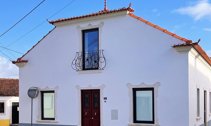 Calvaria de Cima House | Discover Casa da Calvaria: Renovated Historic Retreat