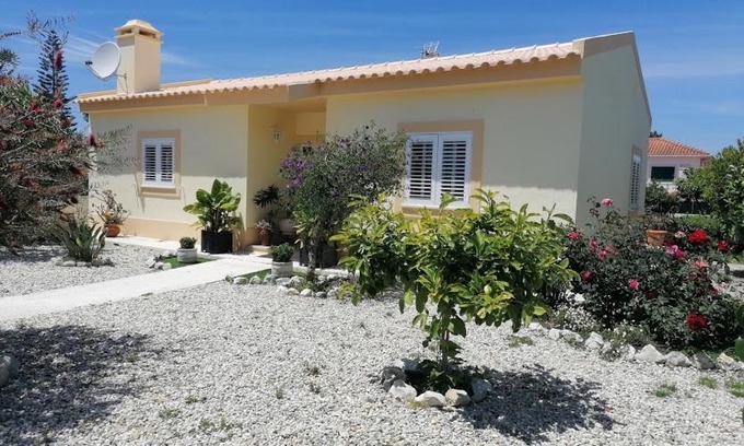 Carrasqueira House | Pet-Friendly Getaway at Casa da Carrasqueira - Sesimbra