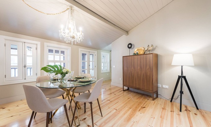 Guimaraes Apartment | Discover Casa da Cera da Porta da Vila: 10/10 Family Retreat