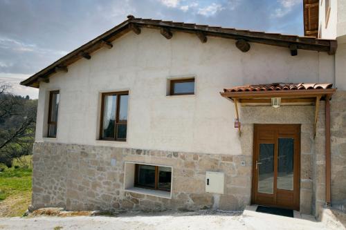 Chantada House | Family-Friendly Retreat at Casa da Cocha Awaits You