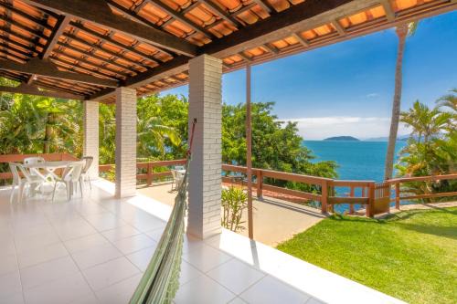 Ilhabela House | Unforgettable Stay at Casa da Costeira - Cabaraú with Ocean View