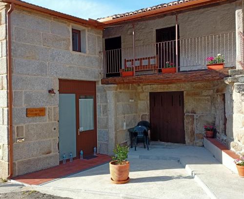 Lobios House | Family-Friendly Stay at Casa da Eira with 9.7/10 Rating