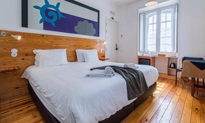 Santa Maria e Sao Miguel House | Casa da Estefânea: Perfect for Family Getaways with Self Check-in