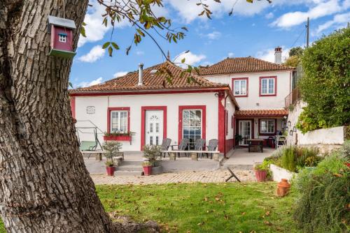 Santa Marta de Penaguiao House | Enjoy Oceanfront Bliss at Casa da Fraga - 4-Star Escape