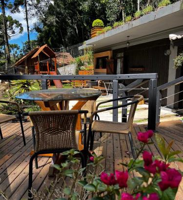 Vila Natal House | Cozy Casa da Flor with Fireplace - Perfect for Families!