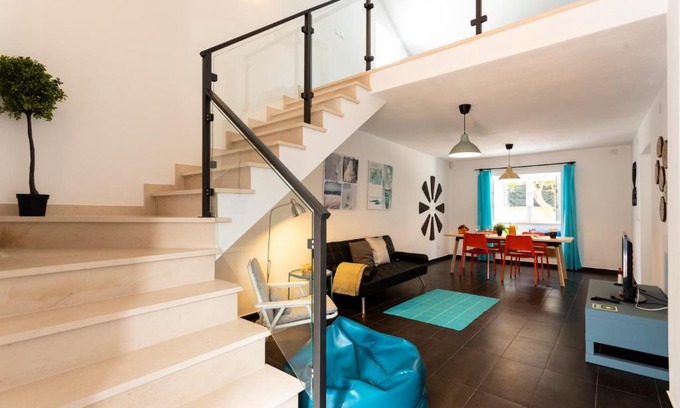 Ericeira House | Explore Casa da Mó - Santo Isidoro: Rated 9.8/10!