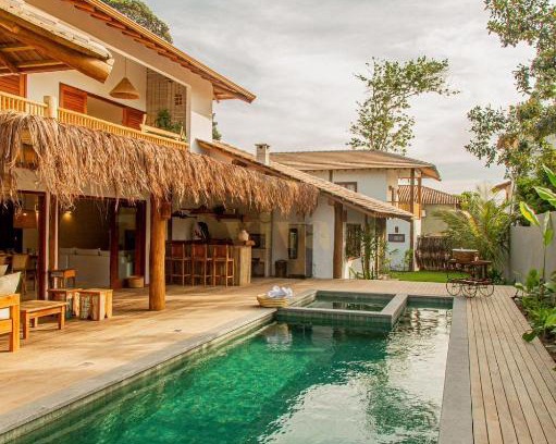 Puerto Seguro Center House | Relax at Suítes Casa da Mannu with Pool & Family-First Amenities