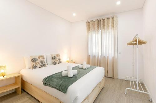 Atouguia da Baleia Villa | Family-Friendly Stay at Casa da Manuela - 4 Star Comfort