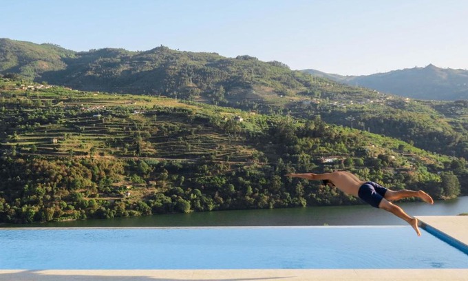 Santa Cruz do Douro House | Discover Casa da Mouta in the Scenic Douro Valley