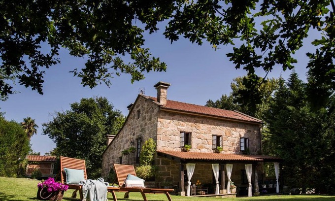 Cambados House | Discover Casa da Muiñeira: Highly Rated with Pool & Hot Tub