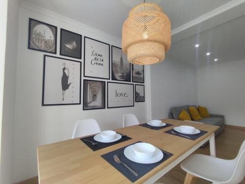 Lugo Apartment | Explore Casa da Porta: Family-Friendly Retreat Rated 10/10