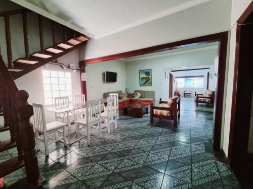 Palmeiras House | Family-Friendly Casa Da Praia with Ocean View & Kitchen