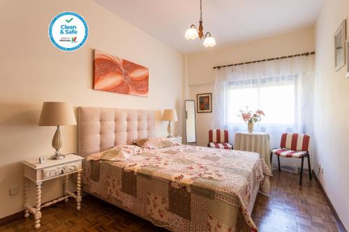 Costa de Caparica Apartment | Oceanfront Retreat at Casa da Praia with Pool & Views