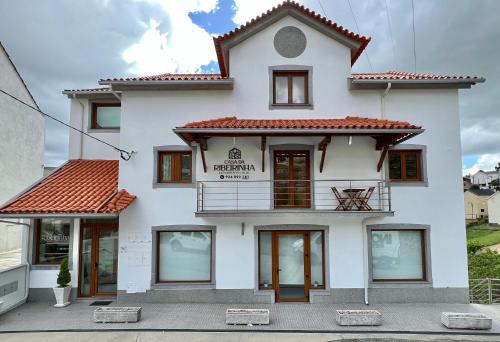 Seia House | Discover Casa da Ribeirinha: Family-Friendly Retreat