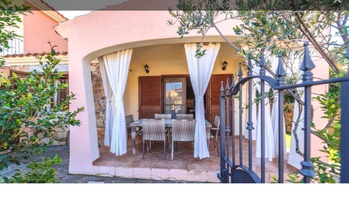 Schifoni House | Casa Da Vinci: Family-Friendly Retreat with Pool Near Beach