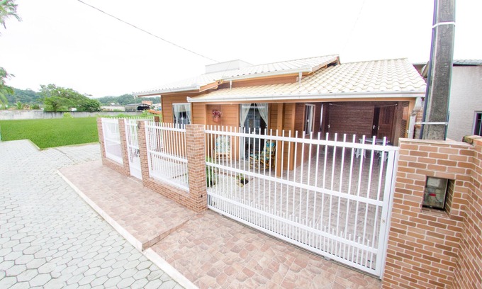 Penha House | Perfect Getaway at Casa da Vovó éte Near Beaches & Park