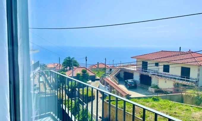 Arco da Calheta House | Relaxing Getaway at Casa da Yeni with Spa & Breakfast
