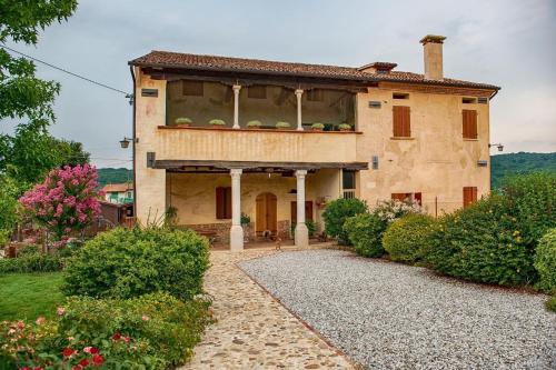 Venegazzu House | Discover Casa Dal Zotto: Family-Friendly with Top Ratings