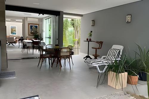 Gloria House | Cozy 3-Suite Home in Glória with Family & Pet Amenities