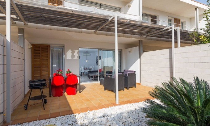 Colonia de Sant Pere Apartment | Casa Danita: Inviting Apartment with Terrace in Son Serra