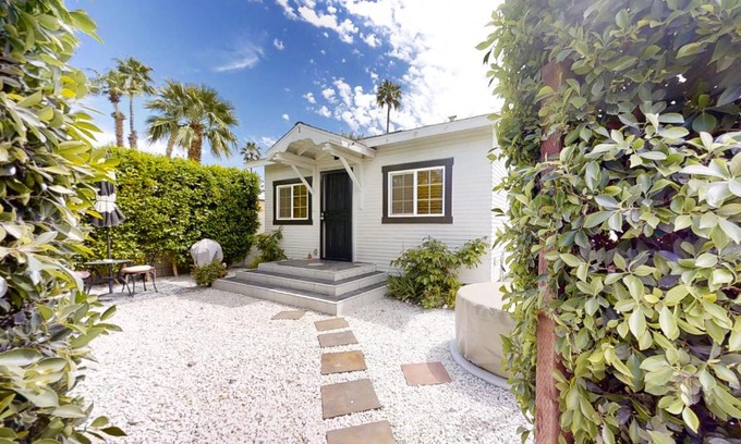 Indio Apartment | Discover Casa Darrell - Casita 1: Family-Friendly Retreat