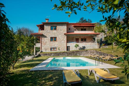 Amares House | Pet-Friendly Casa das Flores with Oceanfront Views