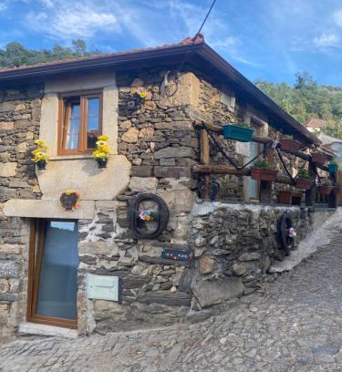 Lamego House | Pet Friendly Retreat at Casa das Flores - Rated 8.9/10