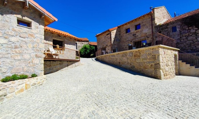 Melgaco Cottage | Discover Casa das Inverneiras in Peneda Gerês National Park