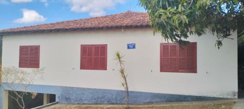 Sao Goncalo do Rio das Pedras House | Casa das Mangueiras no Largo da Matriz de São Gonçalo do Rio das Pedras