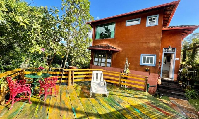Ouro Preto House | Explore Casa das Orquídeas: Perfect for Families & Pets