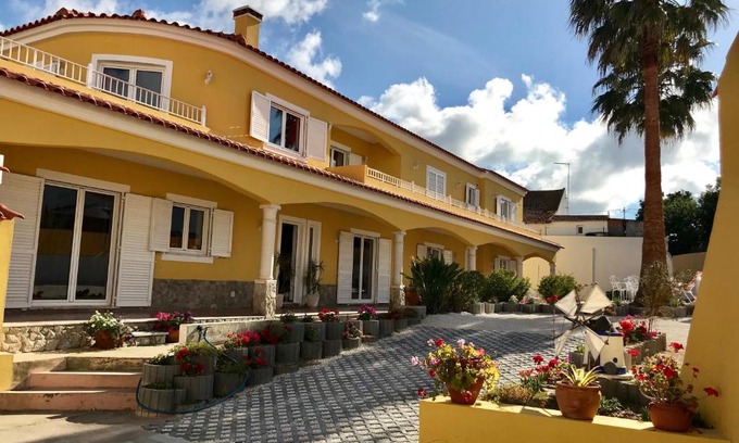 Obidos Bed & Breakfast | Oceanfront Casa das Palmas: Rated 9.6 with Breakfast Included