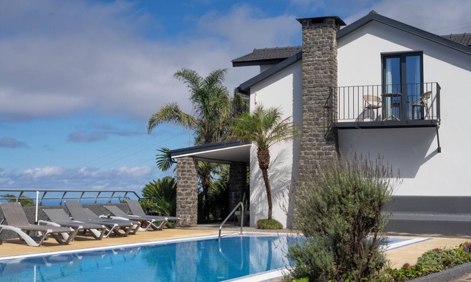Sao Jorge Bed & Breakfast | Casa das Proteas: Guest Rated 9.8 with Pool and Spa